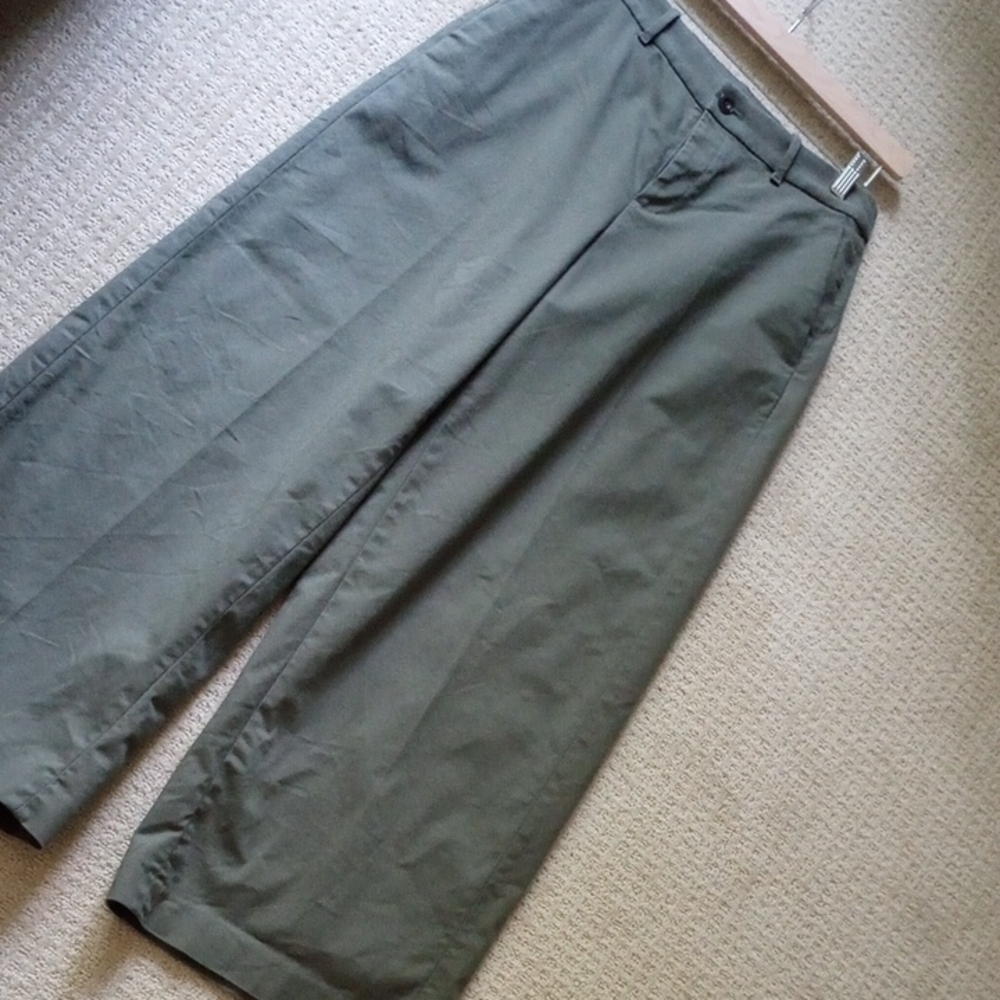 Uniqlo Women High Waist Wide leg Pants Size 6
